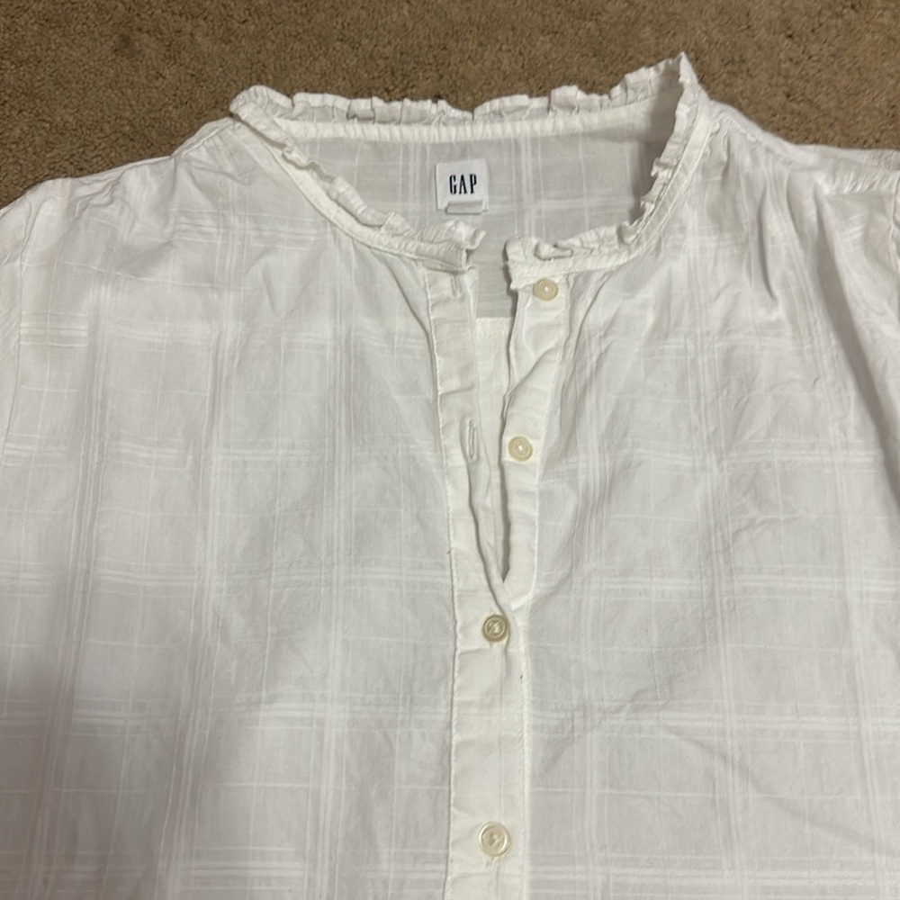 Gap White Shirt - Picture 2 of 3
